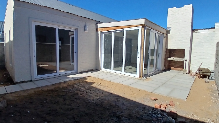 3 Bedroom Property for Sale in Sandbaai Western Cape